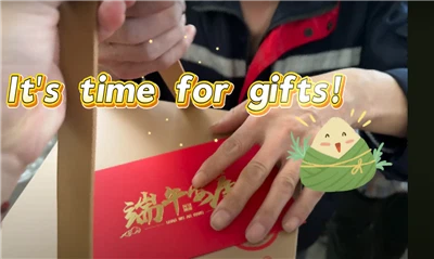 Zoo Siab Zaj Caij Nkoj Festival